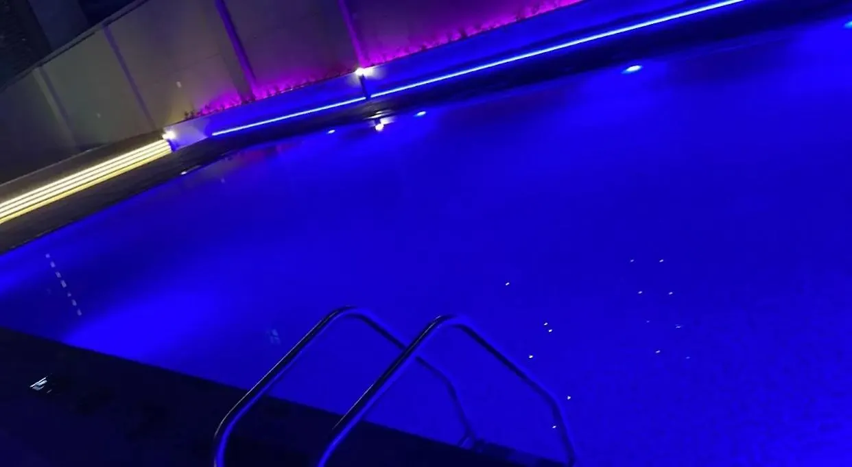 Urban Nest Hostel Burj Khalifa View Dubai